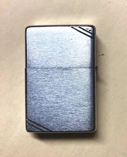Zippo Corner Stripes Slashes Lighter Vintage Part# 2032695 Bradford PA 2000 XVI