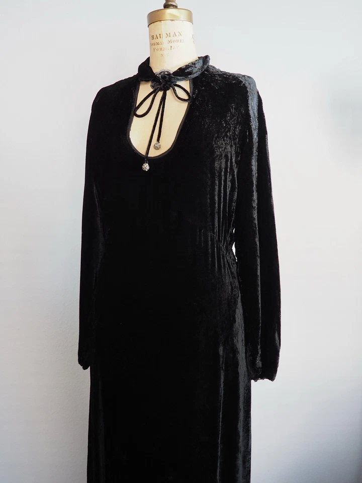 Vestido vampiro de terciopelo con etiqueta NRA de 1930 Art Deco vintage verdadero  Foto 3 de 4