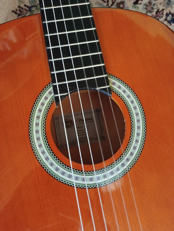 beautiful guitar complete set like new LaMancha Rubi GM concert guitar - Image 2 of 4