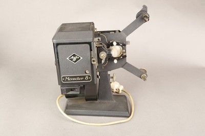 Antiker Agfa MOVECTOR 8 Schmalfilm Projektor   8mm Vintage Heimkino   TOP