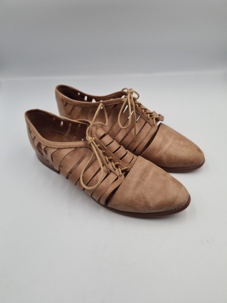 WITTNER Tan Leather Womens Flat Lace Up Cut Out Loafer Brogues Size 39/8