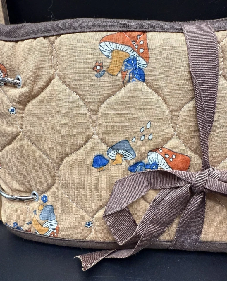 Vintage Quilted Embroidery Thread Case w/thread "Be Sew Crazy" Jacksonville, NC - Image 2 of 4