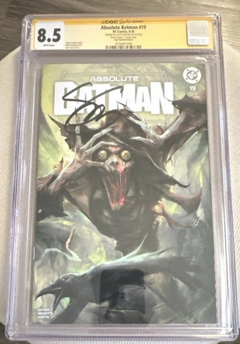 Absolute Batman #19 CGC 8.5 SS signed “Scott Snyder Comp” Ivan Tao variant