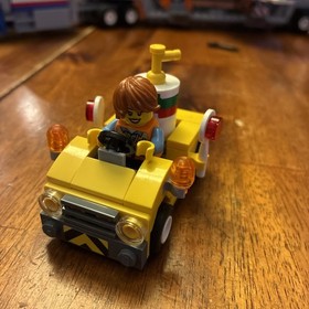 LEGO CITY: Training Jet Transporter (60079)