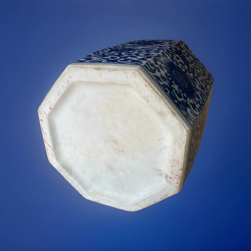 古董中国刷壶 PORCELAIN OCTAGON 蓝色和白色,19 世纪,无底价 — 第 4/4 张图片
