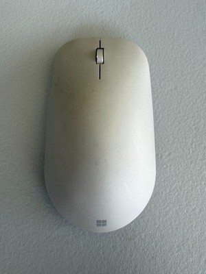 Microsoft Surface Mobile Mouse- White C Model 1741