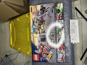 LEGO The LEGO Movie: Rescue Reinforcements (70813) Factory Sealed