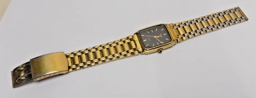 TIMEX - VINTAGE TIMEX QUARTZ -TANK STYLE WATCH