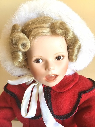 Danbury Mint Collection Shirley Temple Christmas Little Caroler Porcelain Doll - Picture 2 of 6