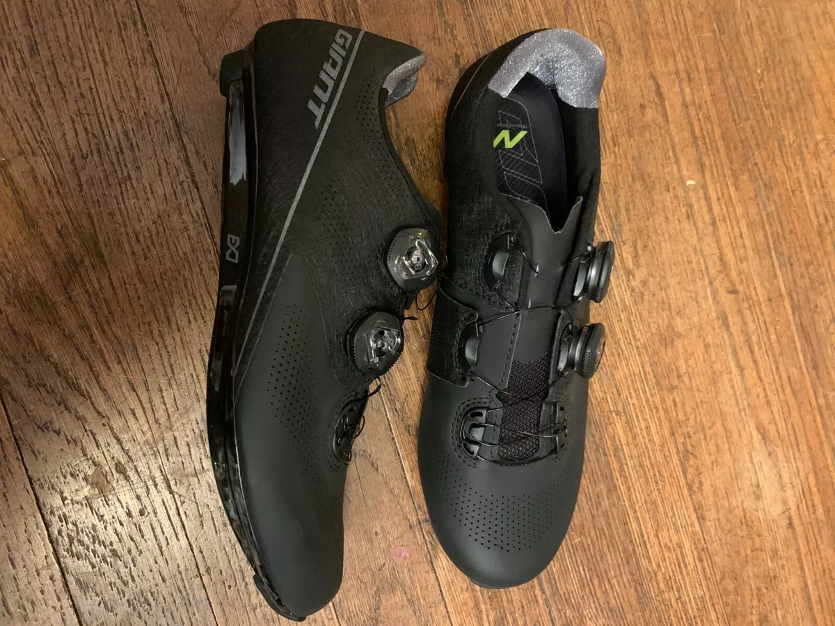 Giant Surge Pro carbon fiber road cycling shoes Size 42.5 EU 9.5