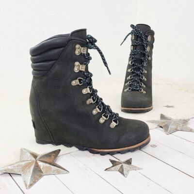 Sorel Conquest wedge boots lace up waterproof black leather blue laces size 