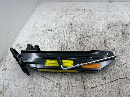 14 15 16 17 Audi SQ5 Q5 8R OEM de Rechange Roue Pneu Jack Outil Kit - Photo 9 sur 12