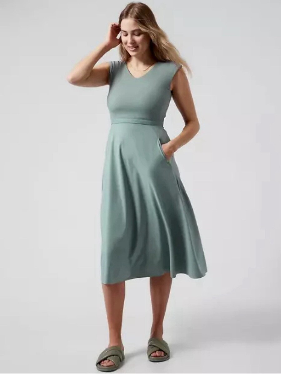 NWOT Gorgeous ATHLETA L Ryder Dress Minimalistic Gray Green Sz Large Ret.  $129