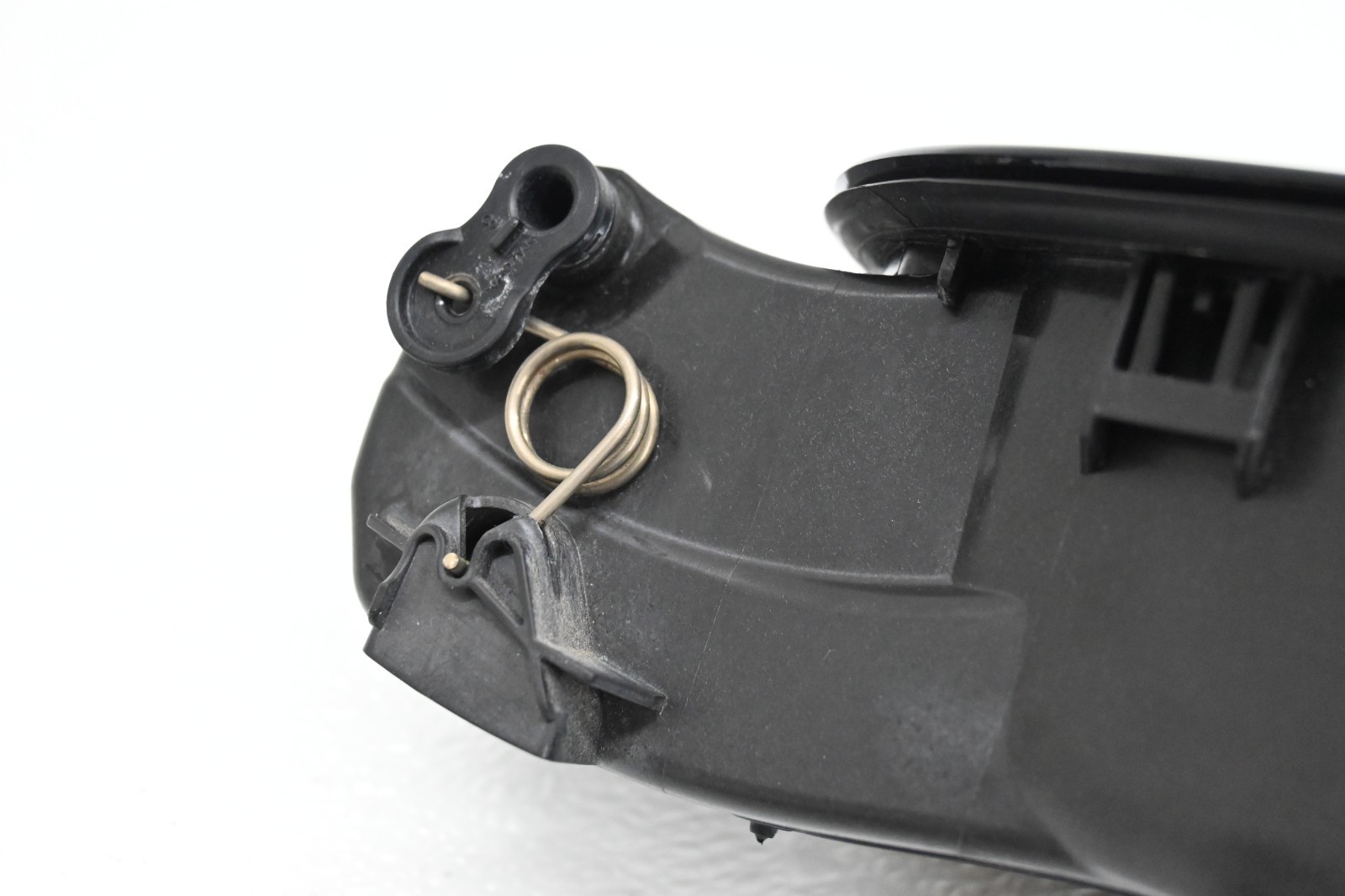 ⭐ 14-21 Maserati Ghibli Rear Gas Fuel Tank Filler Door Lid Cap Housing Black Oem