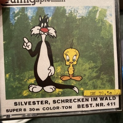 Super 8 Filmkassette von Eumig mit Titel ''Silvester, Schrecken im Wald''