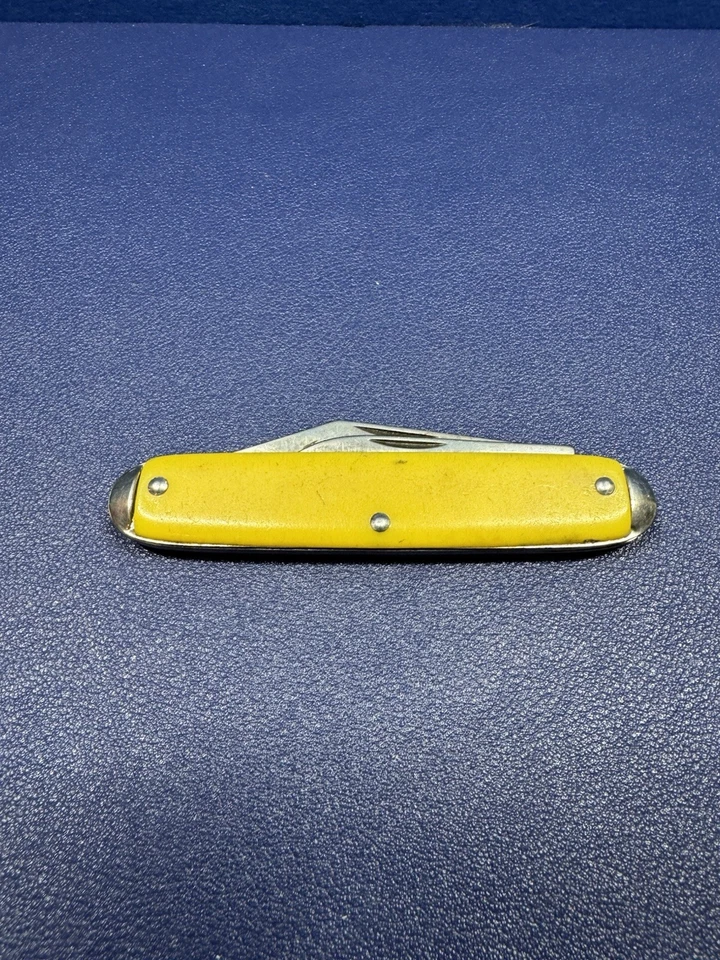 Navaja de bolsillo plegable vintage sin marca mango amarillo 2 hojas EE. UU. Foto 3 de 4