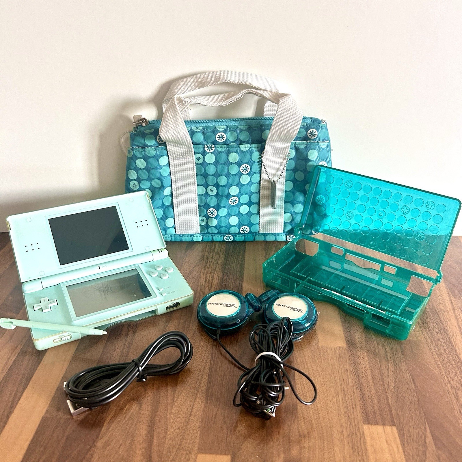Console Nintendo DS LITE Azzurro con Caricatore Pennino Cuffie e Accessori BUONO