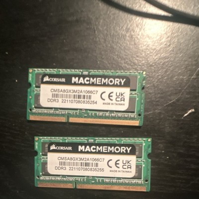 Corsair MacMemory 8GB (2x4GB) DDR3-1066 SO-DIMM 204-Pin CMSA8GX3M2A1066C7
