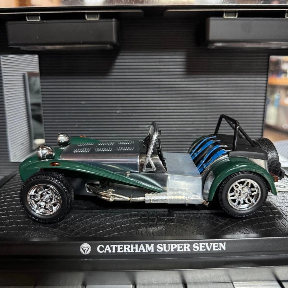 Modelo fundido a presión verde Kyosho 1/18 Caterham Seven exhibición coleccionable escala 1/18 Foto 3 de 4