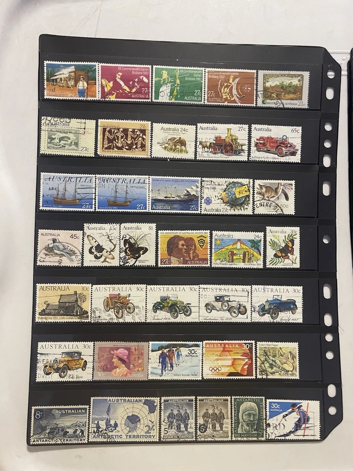 Лот новых и бывших в употреблении марок со всего мира все не на бумаге.  - Изображение 2 из 4