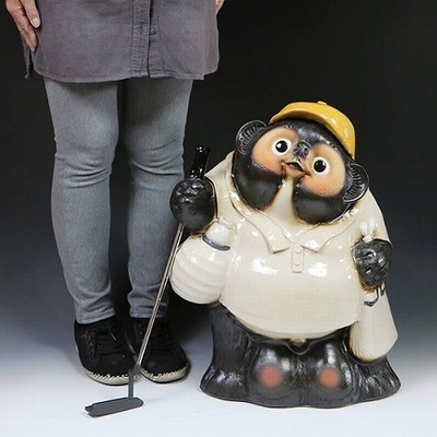 Shigaraki Ware Tanuki Statue No.20 Golf Tanuki (Ceramic)