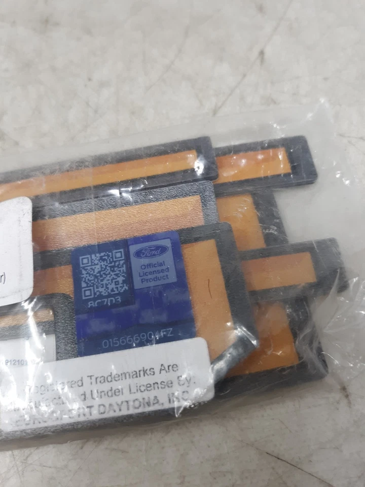 Ford Tremor puerta trasera letras emblema producto con licencia oficial Foto 2 de 4