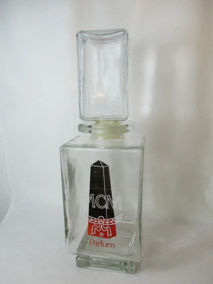 Parfum Glas Factice von MCM