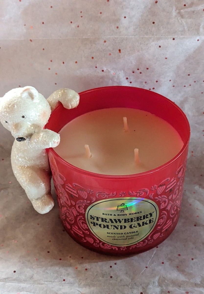 Bath & Body Works 3-Wick Candle Strawberry Pound Cake & Glitter