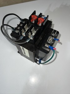 Siemens 25-213-101-035 Fused Transformer  KVA .300 HZ 50/60 pre-owned