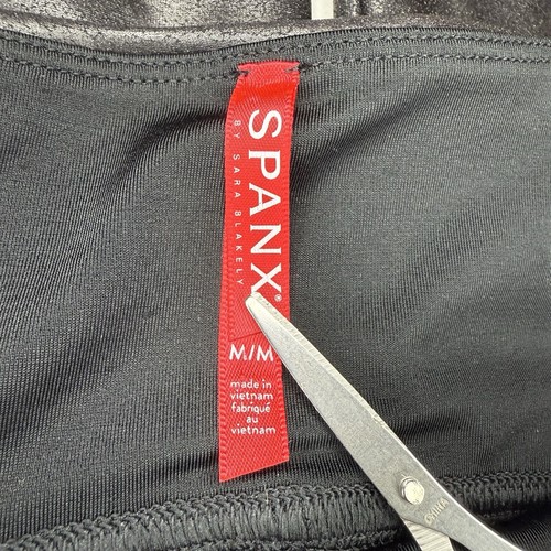 Leggings Spanx M nuovi senza etichette modellanti ecopelle pantaloni dimagranti look liquido pull on - Foto 6 di 8