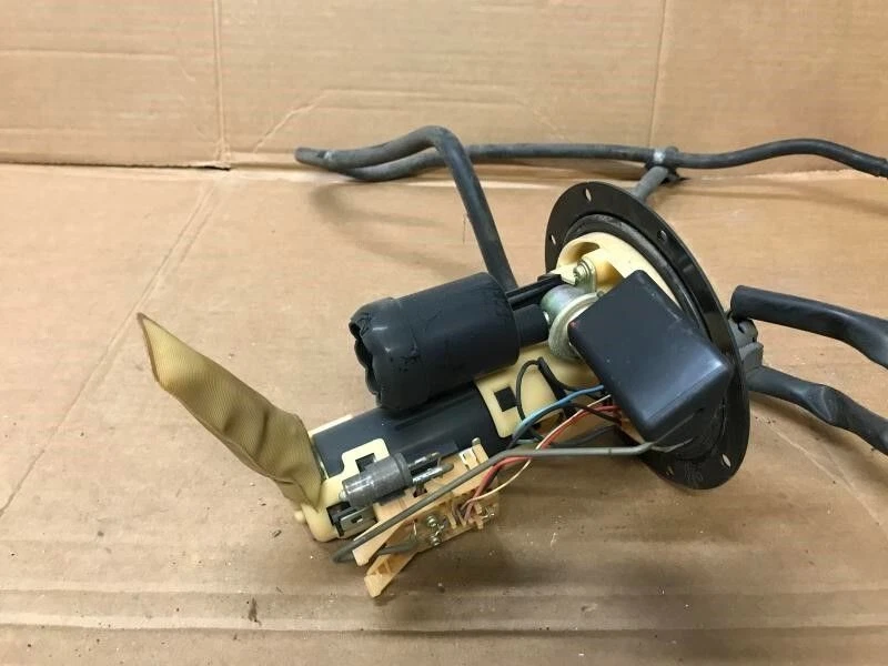 1998 1999 2000 Toyota Sienna Fuel Pump Assembly  Used Foto 3 de 3