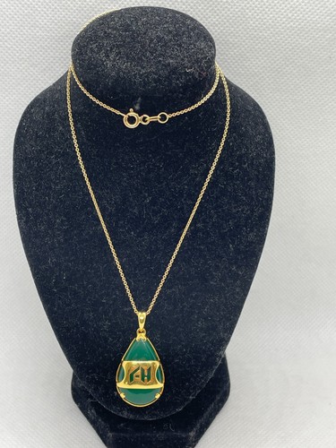 18 CARAT 18CT YELLOW GOLD NECKLACE & JADE PENDANT OPEN WORK 7.4G 16" PRE OWNED - 第 1/8 張圖片
