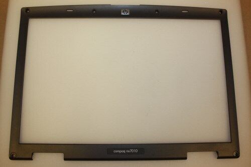 HP Compaq nx7010 LCD Screen Bezel APCL3126000 - Picture 1 of 2