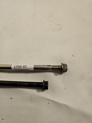 Kawasaki ZX6R 07 08 ZX600P Motorschrauben Motorachsen Axle