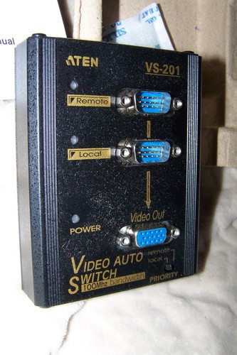 Aten VS-201 2 PC vers 1 moniteur vga vidéo auto switch nos vintage neuf ancien stock - Photo 2/8
