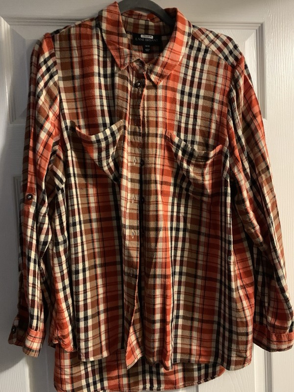 Women’s Top - LANE BRYANT - Size 18/20 - In Excellent Condition!!