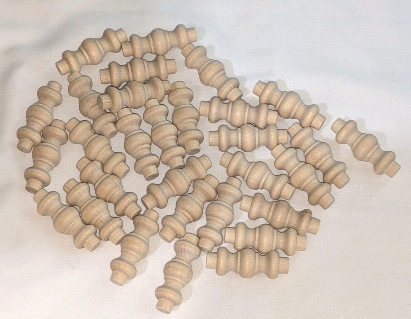 Mini Spindle Rail Beautiful (30) Piece Lot of 1/2