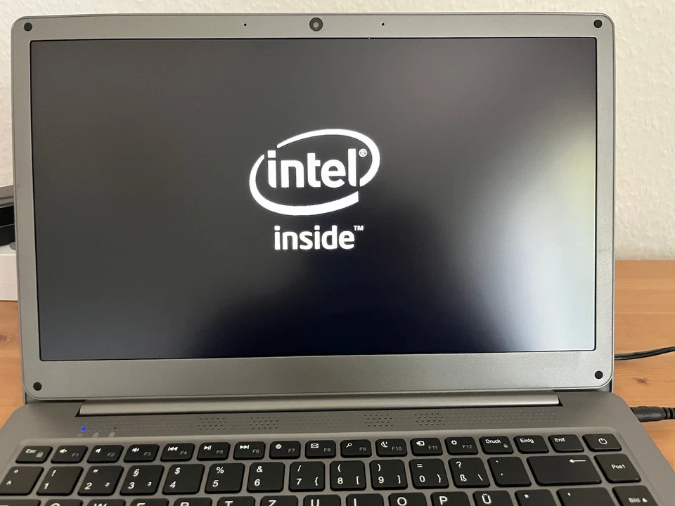 Odys myBook 14" Intel 2,2 GHz QuadCore 4GB RAM 32GB Flash Micro HDMI Windows 10 - Bild 3 von 4