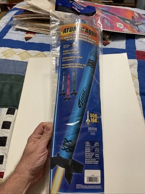 Estes Flying Model Rocket Kit #1110 Atomic Aqua Resembling Aqua Crayon 2012 New