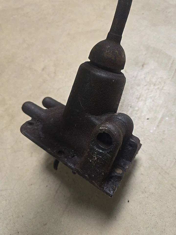 Оригинальный корпус коробки передач для грузовика Ford модели AA 1928-1931 A-7222 - Изображение 3 из 4