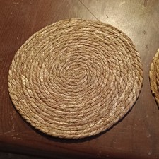 Set of 8 Round Braided Straw Placemats