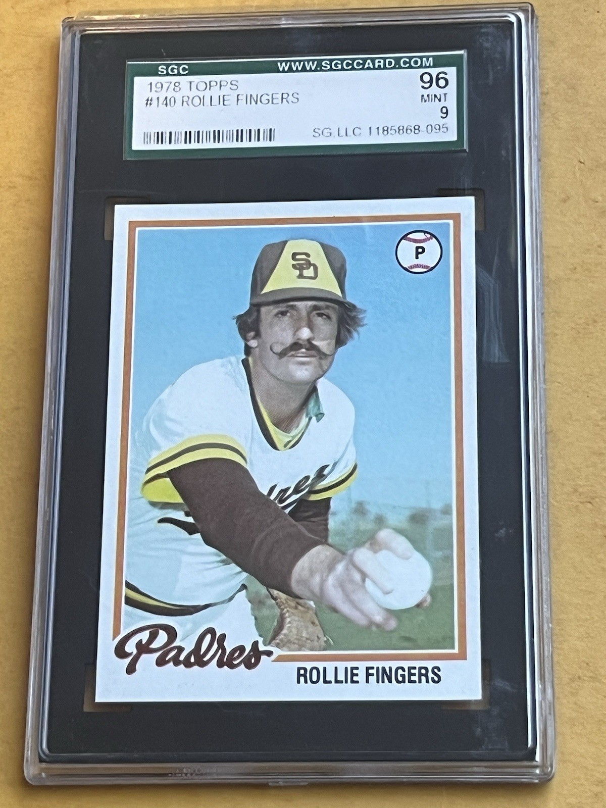 ROLLIE FINGERS SGC 9 Mint 1978 TOPPS BASEBALL #140 PADRES HOF