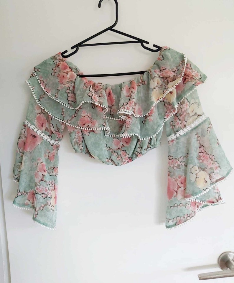 Ladies Gorgeous Green Floral Off Shoulder Crop Length Top sz 8 by RUBY SEES