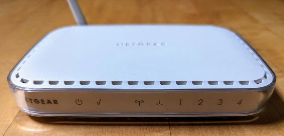 NETGEAR WGR614 54 Mbps 4-Port 10/100 Wireless G Router WGR614NA Free Shipping  - Image 4 of 4