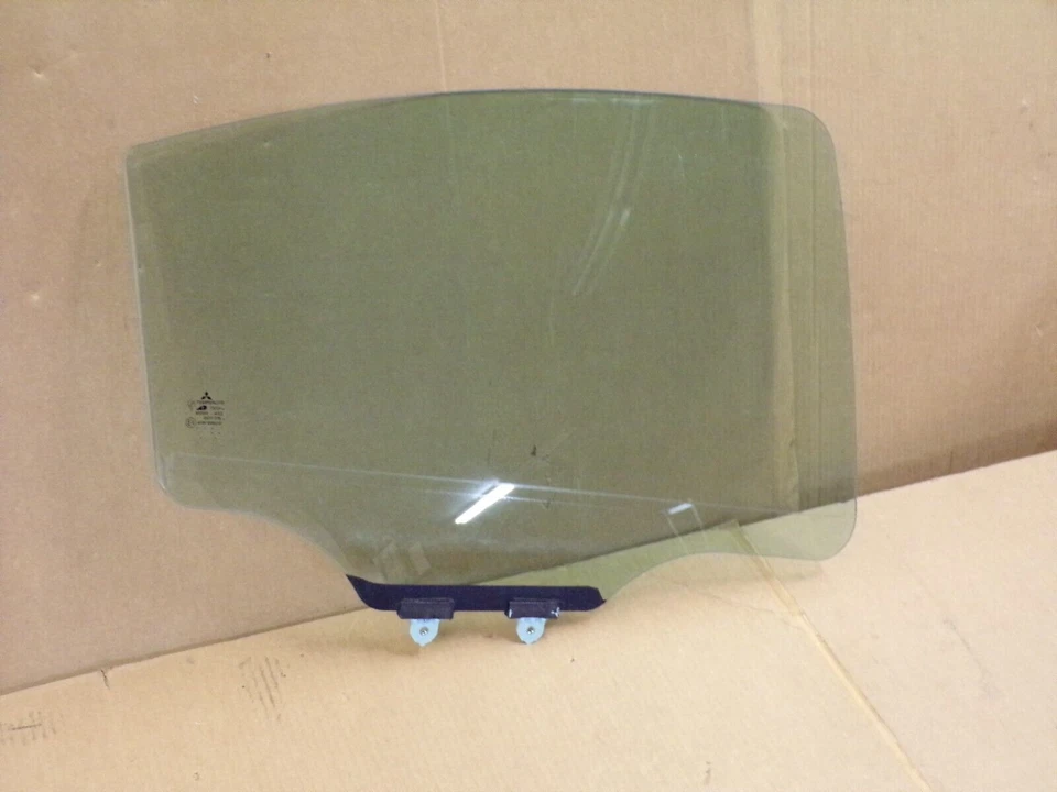 2009 mitsubishi galant задняя дверь стекло окна (пассажирский) 2004-2012 - Изображение 2 из 3