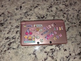 Nintendo 3DS Pearl Pink Mario Kart 7 On SD card, 6 Games & Charger