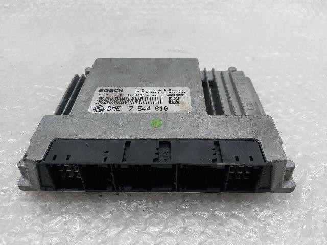 2004 BMW 7 Series E65 735i ECU OEM 7544610