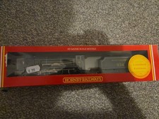 Hornby R533 Class v 4-4-0 'St Lawrence' 934 in Southern Green
