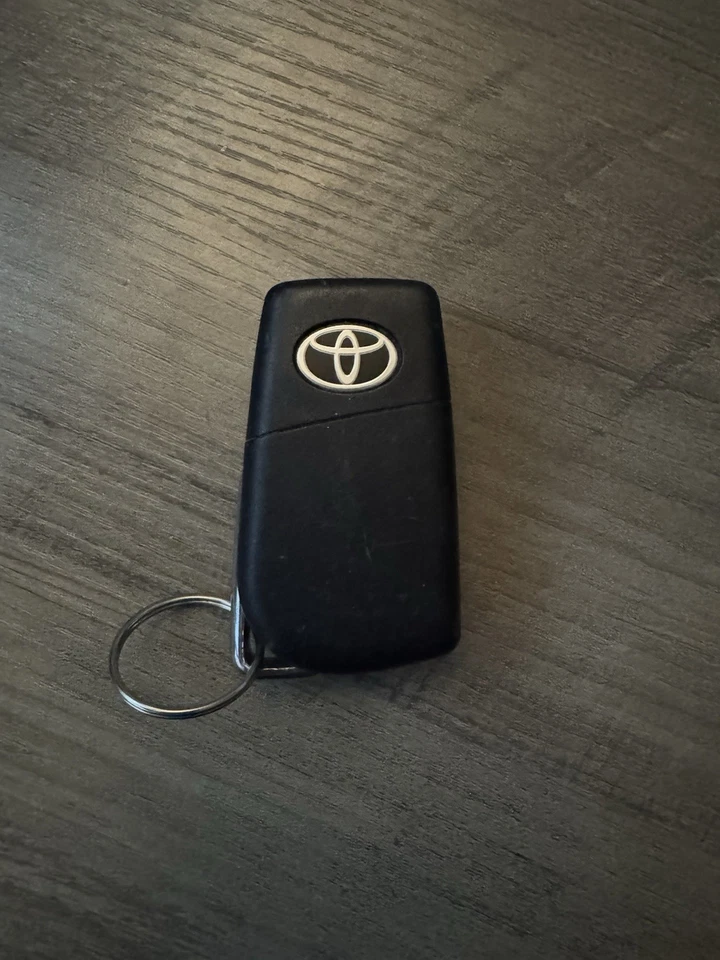 Toyota Camry Key Fob 2018-2021 - Image 4 of 4