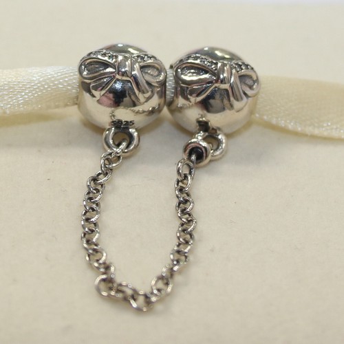 New Authentic Pandora Charm Dainty Bow Safety Chain 791780CZ-05 W Suede Pouch